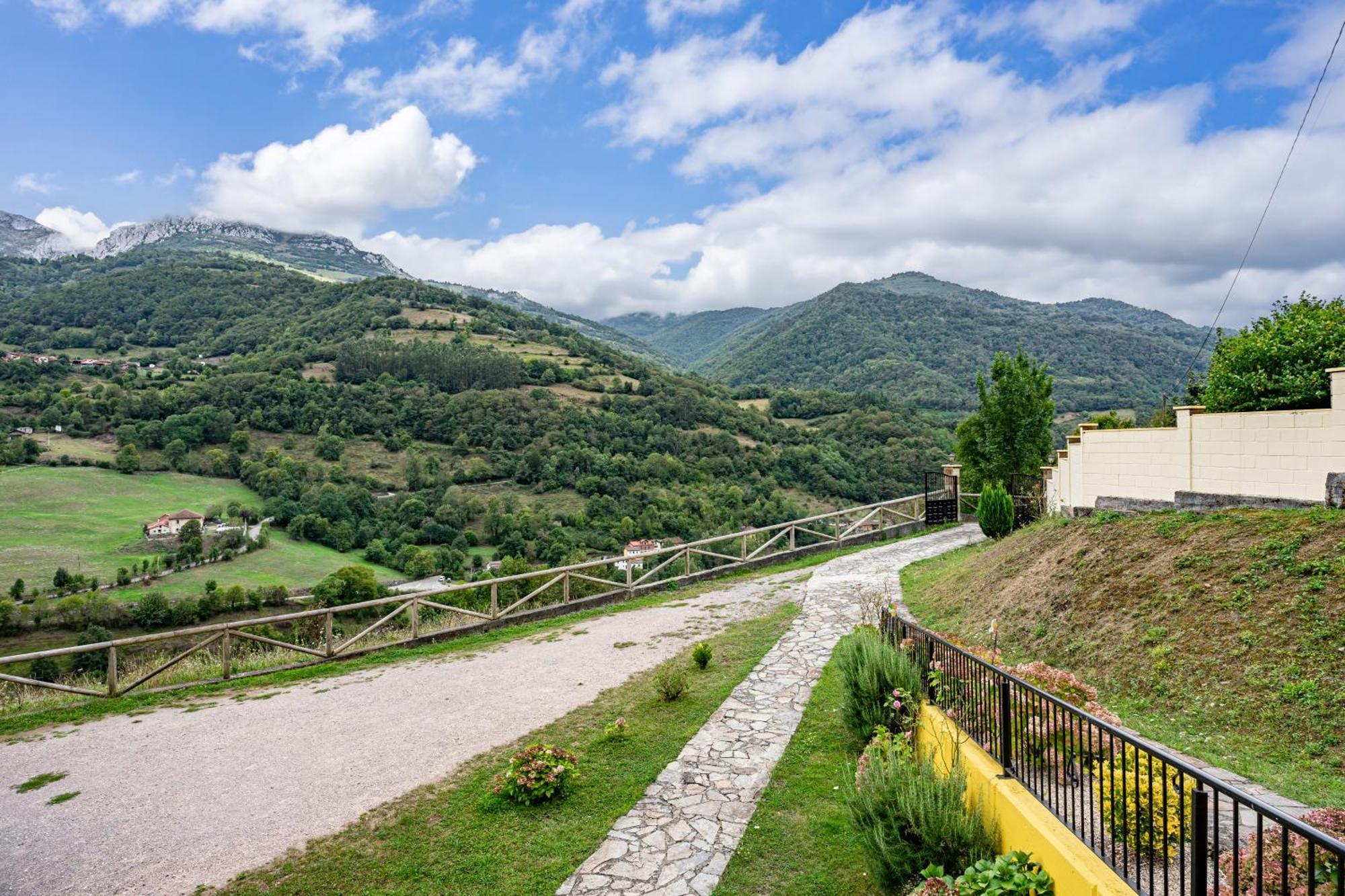 Socastillo B Barzana ภายนอก รูปภาพ
